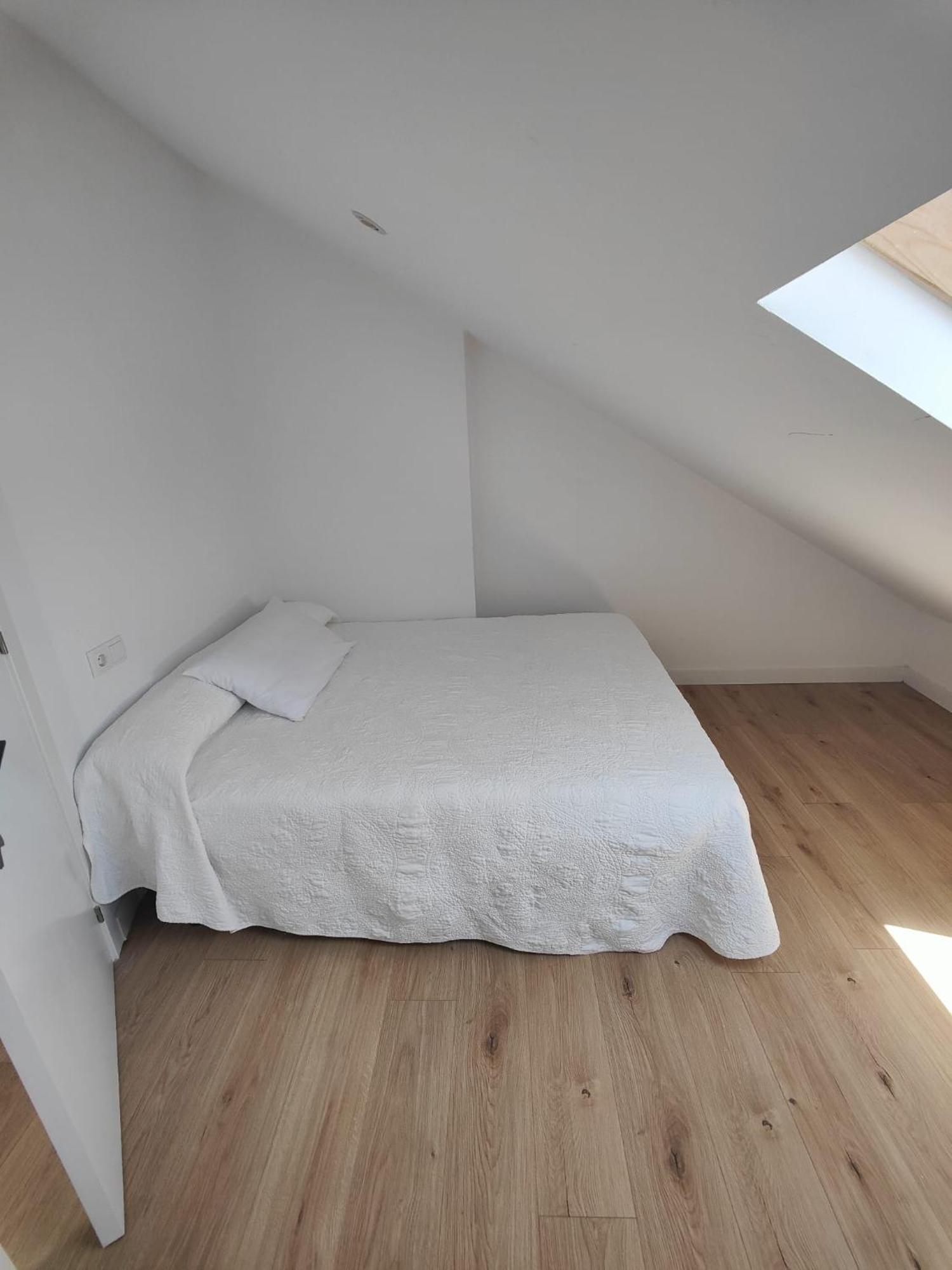 Chalet Con Wifi , Ps4 , Garaje, 5 Dormitorios, 3 Banos, Сантьяго-де-Компостела Экстерьер фото