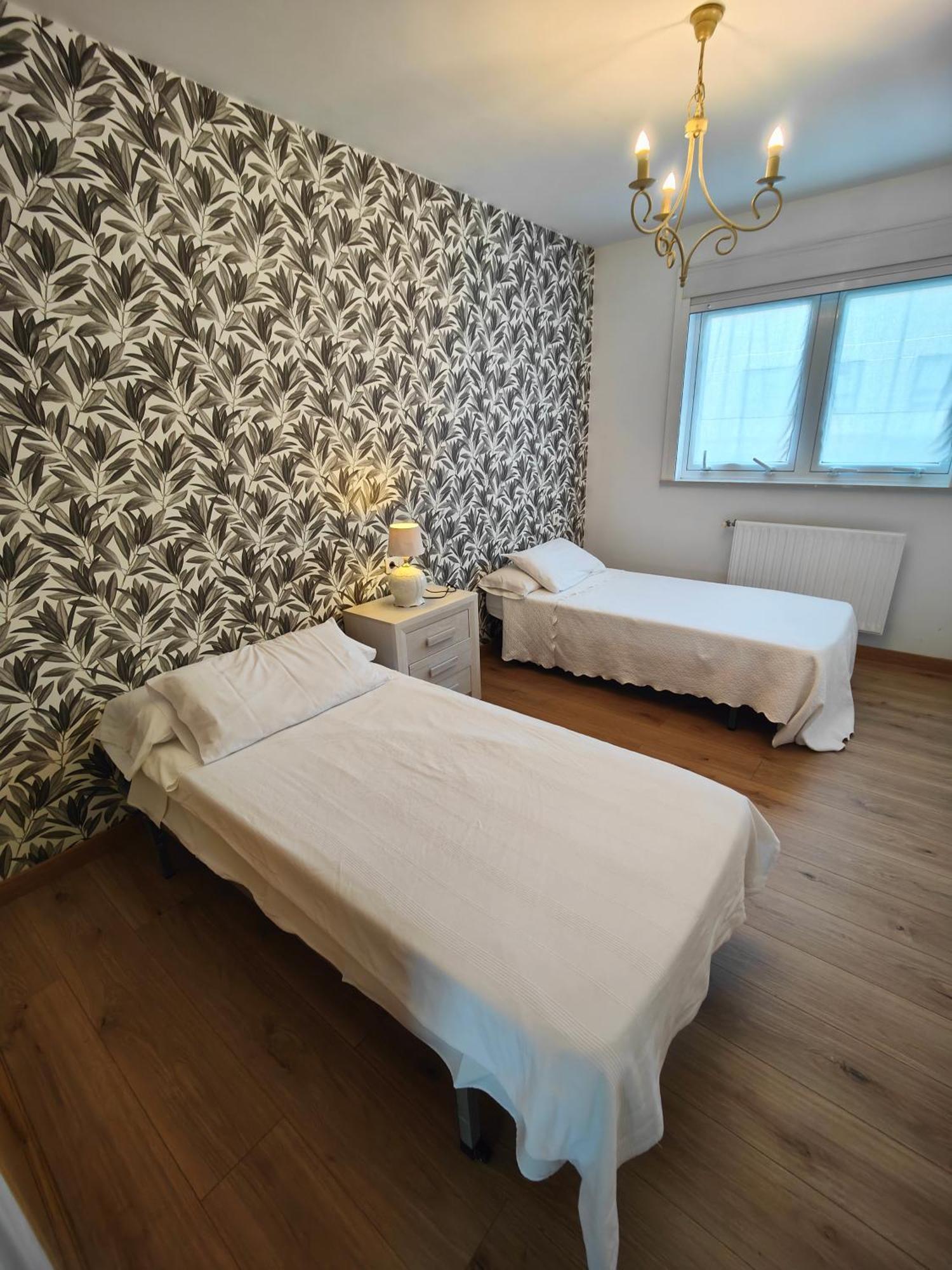 Chalet Con Wifi , Ps4 , Garaje, 5 Dormitorios, 3 Banos, Сантьяго-де-Компостела Экстерьер фото
